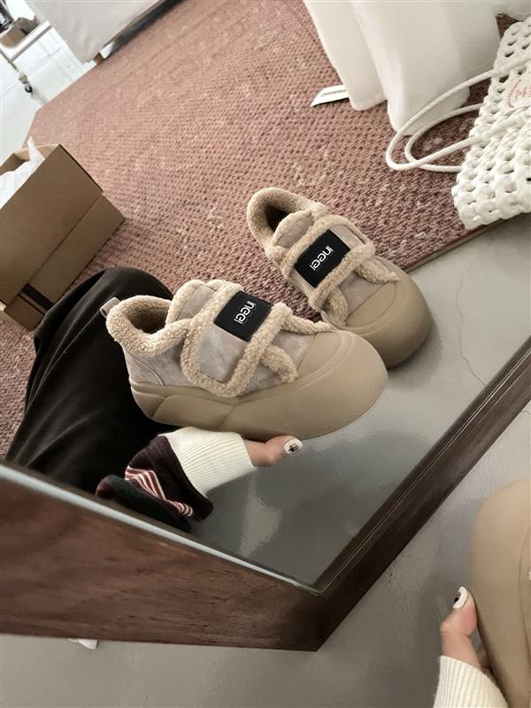 2025126111811184 270